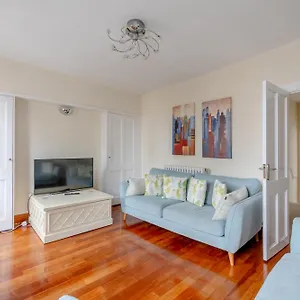 Charming 3bd Flat - 5 Minutes To Victoria Park