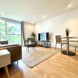 Apartment Quiet & Cosy Walk To Farringdon *