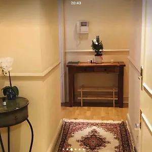 Double Bedroom In A Sharing Apartment