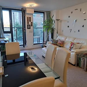 Superb Spacious 1bedroom Zone 1