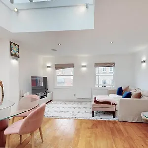 Luxury Corner - La Reserve Knightsbridge London