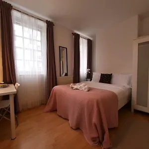 Guest house Comfy Private Bedrooms In Heart Of London