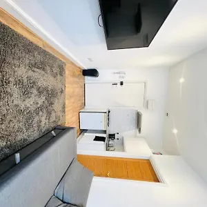 Cozy In Apartment London
