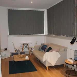 Entire Flat Near Bridge Apartment