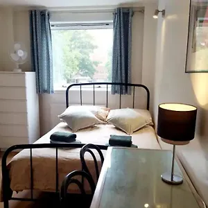 In Battersea Park Zone 1