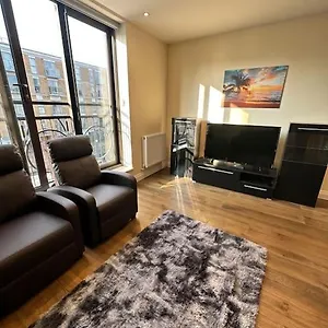 Apartment Stylish Riverside