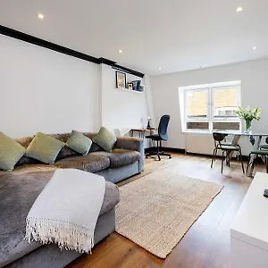 Apartment Veeve - Covent Garden's Secret