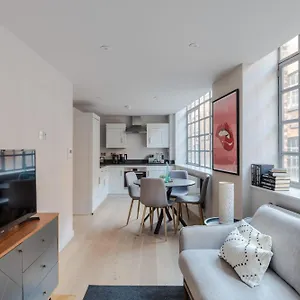 Apartment Sweet Dreams - Farringdon - By Frankie Says *