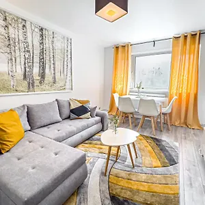 Stylish Bridge Hideaway Apartment London