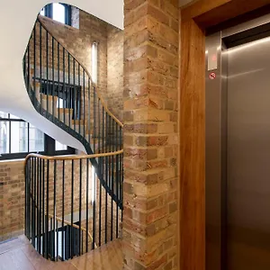 Cove Arne Street Apartment London