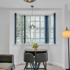Mysquare Modern One Bed Serviced In Chelsea *