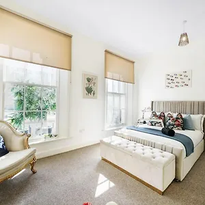 Livestay Studio In Westminster Apartment *