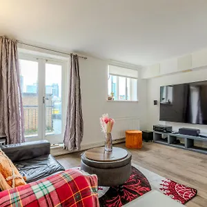 Peaceful 1br Near Canary Warf, 2min Thames River * London