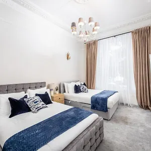 Apartment Elegant & Spacious - Minutes To Kensington London