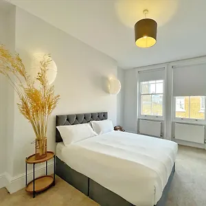 Central - Zen Elegance Retreat