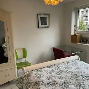 Studi5 Cozy Urban With Modern Amenities In Prime Location London