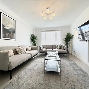 3 Bed Apartment- Apartment *