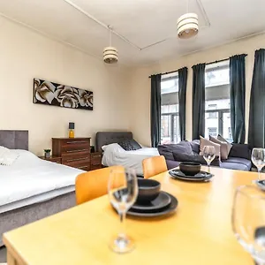 Large By Finsbury Park Apartment London