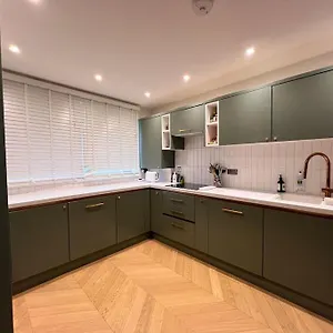 Apartment Unique And Stylish 2-bed Maisonette In Islington *