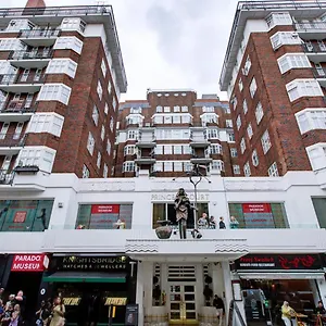 Knightsbridge Luxurious - Facing Harrods Apartment London