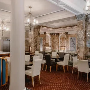 Club Quarters Trafalgar Square, 4*