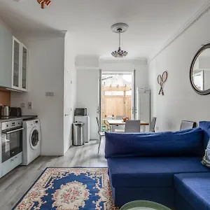Wimbledon 2 Bed Tennis & Travel London