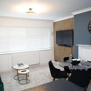 Apartment The Staverton Suite, *