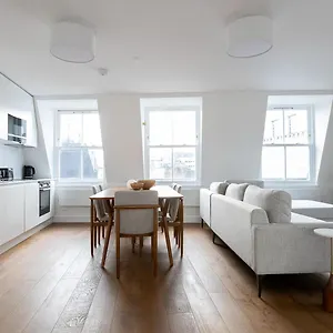 Two Luxury 2 Bedroom Duplex Holborn Apartment