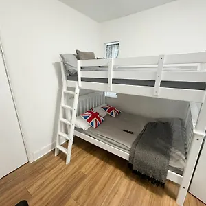 Apartment Golders *