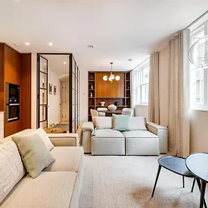 Covent Garden 2 Bed 2 Bath Duplex * London