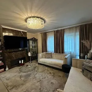 Cosy Flat In Apartment