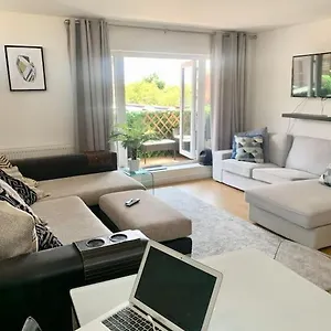 Lovely Spacious Next Hyde Park London