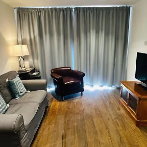Modern 1 Bedroom Flat On Putney Hill Apartment *
