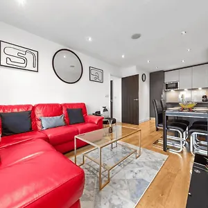 Stylish 2-br In Colindale, London Next To Wembley, London Museum And Underground Station Edgware