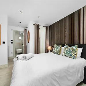 Nine Elms Modern