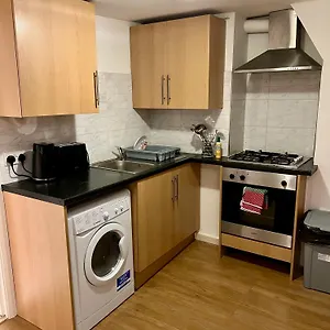 Flat In Paddington Apartment