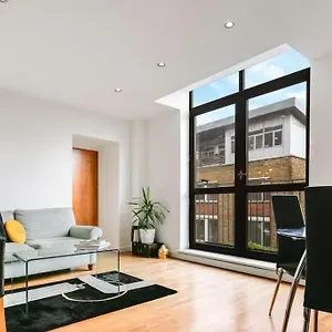 Spacious Modern Flat In The Heart Of Shoreditch Apartment London