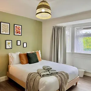 Apartment Vibrant 30min To & Free Wifi