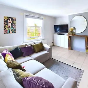 Camden Retreat, 2br Flat Apartment London