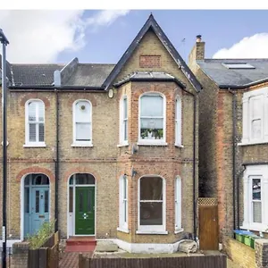 2 Bed Flat Greenwich Apartment
