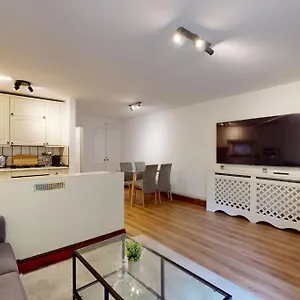 Apartment 185 Lanark *