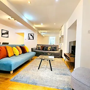Apartment Charming Hyde Park Private With Back Patio By Lancaster Gate And Paddington Station
