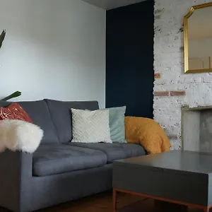 Apartment Stylish-brockley-entire Place