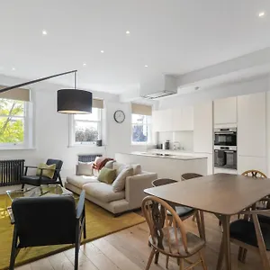 3 Bedroom Magical Hampstead Heath * London