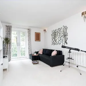 Apartment Cosy With Parking