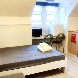 Finchley Road 16 Apartment