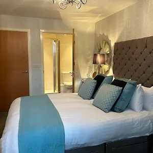 En-suite In London Apartment