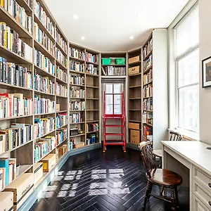 Book Lovers' West End