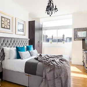 Picktheplace Behind Selfridges Apartment London