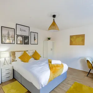 Guest house Opulent Heights